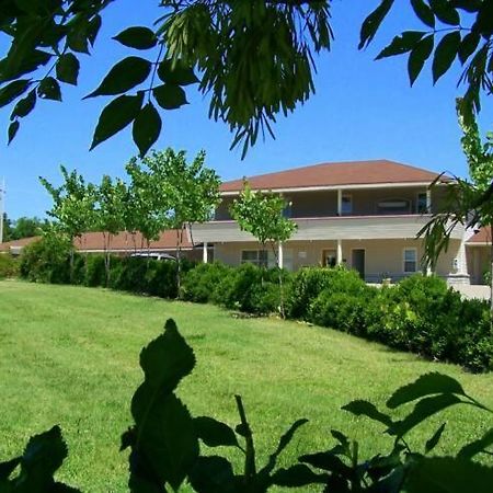 Best Budget Inn Картаж Экстерьер фото