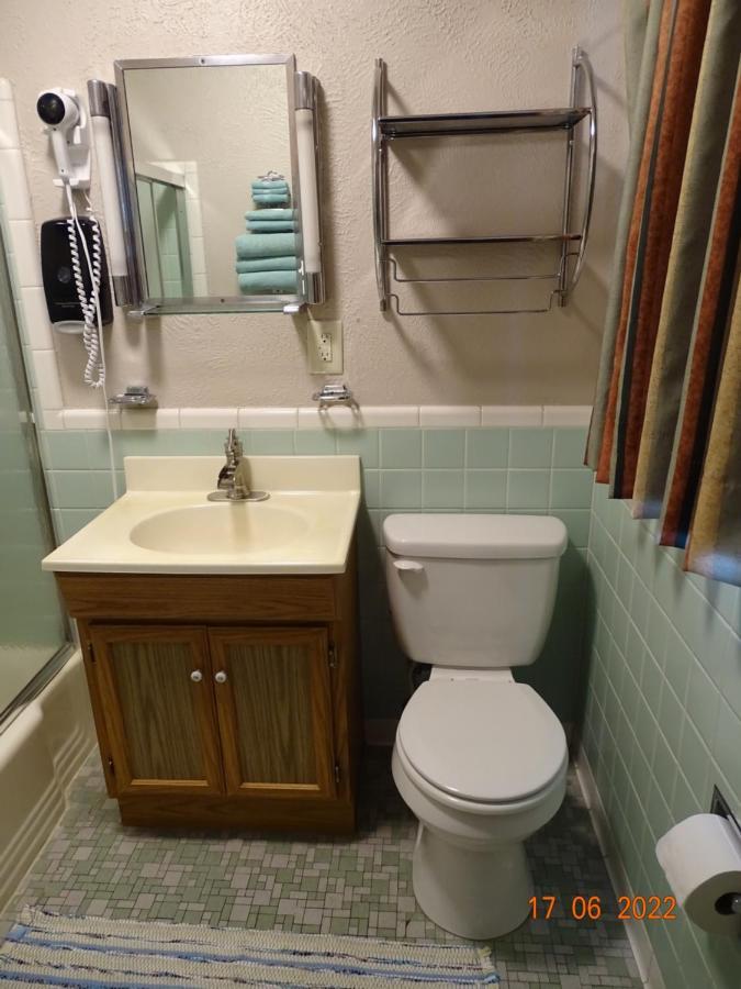 Best Budget Inn Картаж Экстерьер фото